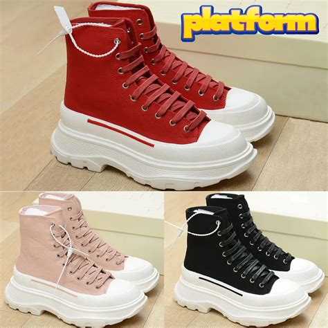 red luxury tread slick